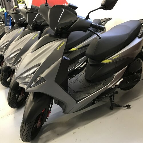 SCOOTER MOTRON 50 BREEZY 1799 €